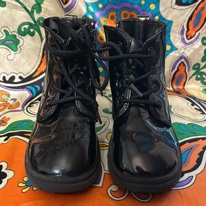 Girls Patent lace-up Boots
